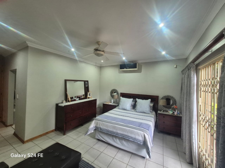 4 Bedroom Property for Sale in Safari Gardens North West